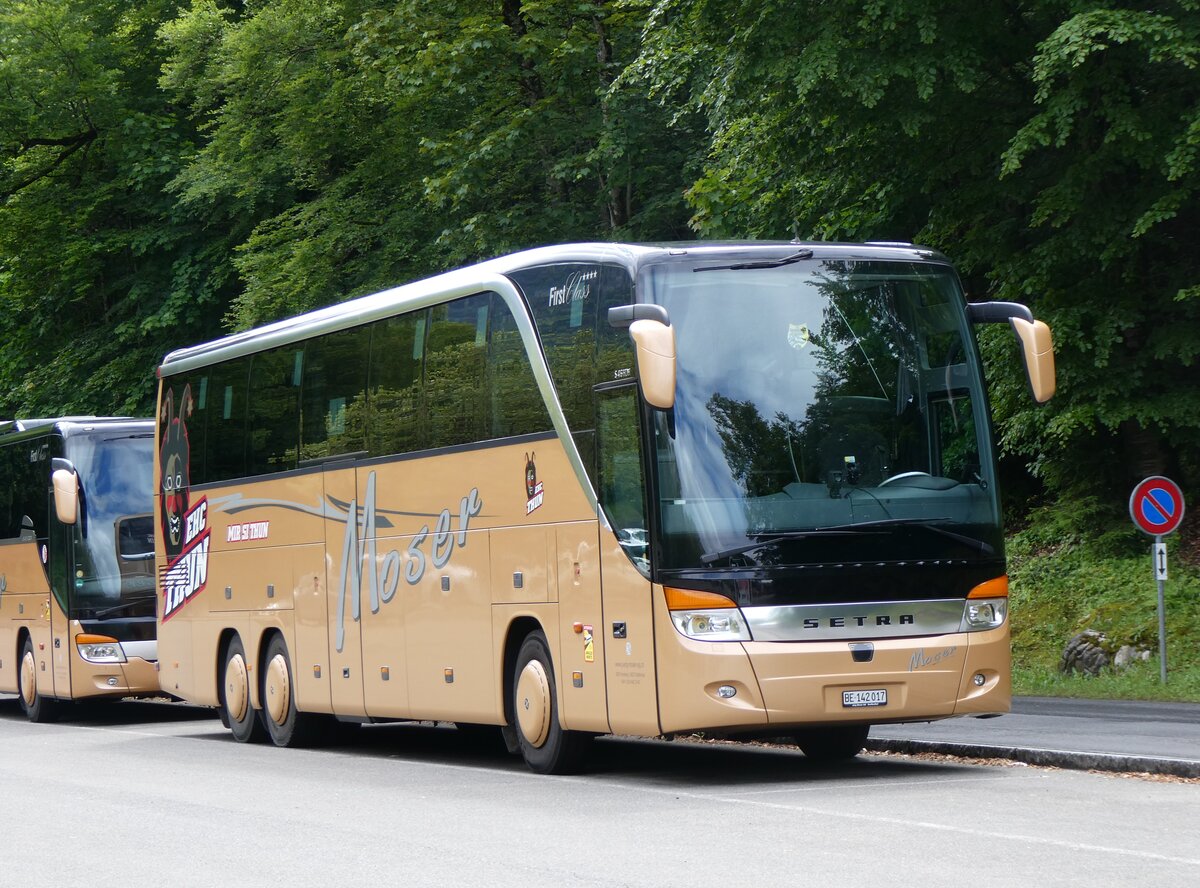 (263'221) - Moser, Teuffenthal - BE 142'017 - Setra am 28. Mai 2024 in Hofstetten, Ballenberg West