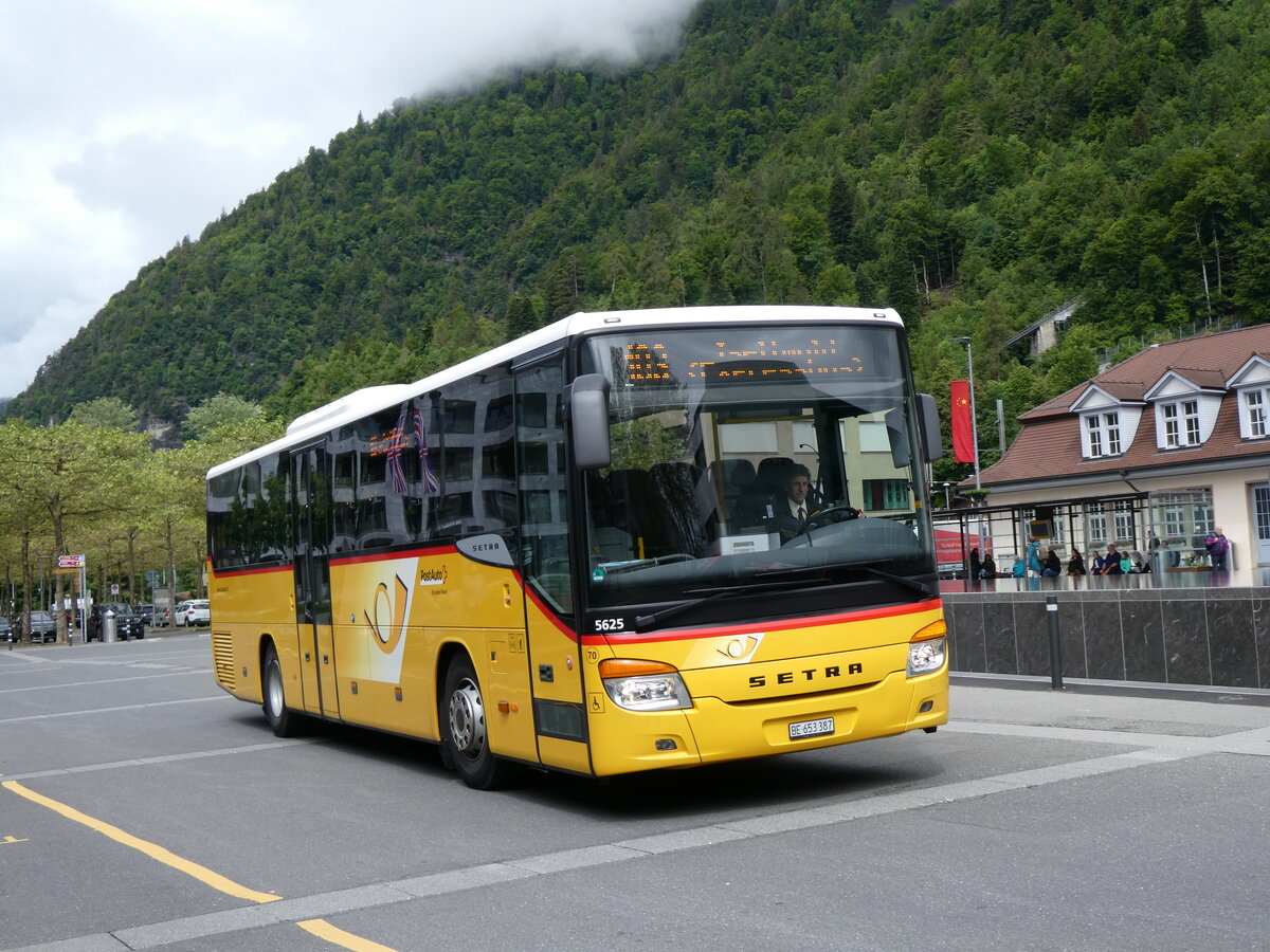 (263'276) - PostAuto Bern - Nr. 70/BE 653'387/PID 5625 - Setra am 1. Juni 2024 beim Bahnhof Interlaken Ost