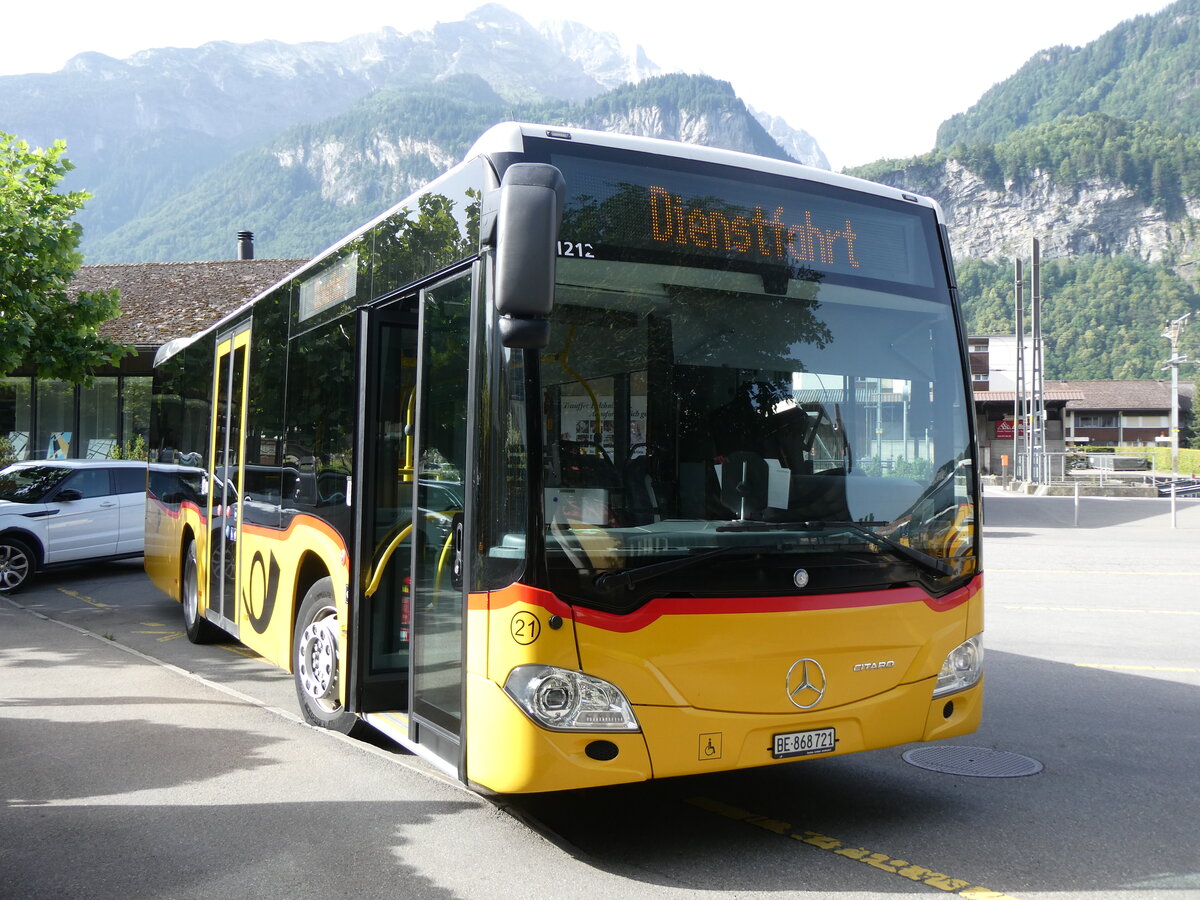 (264'076) - Flck, Brienz - Nr. 21/BE 868'721/PID 11'212 - Mercedes am 29. Juni 2024 in Meiringen, Postautostation