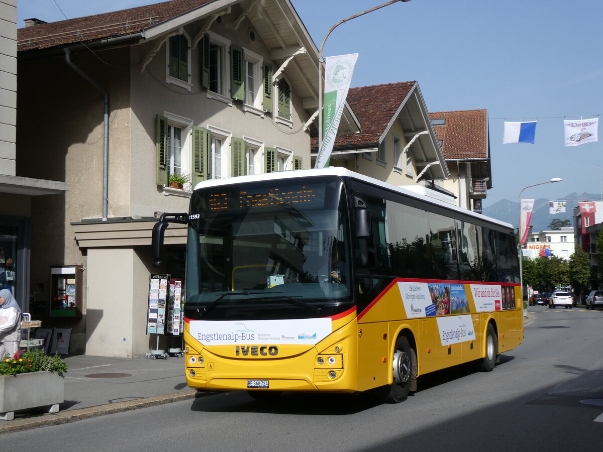 (264'078) - Flck, Brienz - Nr. 24/BE 868'724/PID 11'593 - Iveco am 29. Juni 2024 in Meiringen, Bahnhofstrasse (Einsatz Engstlenalp-Bus)