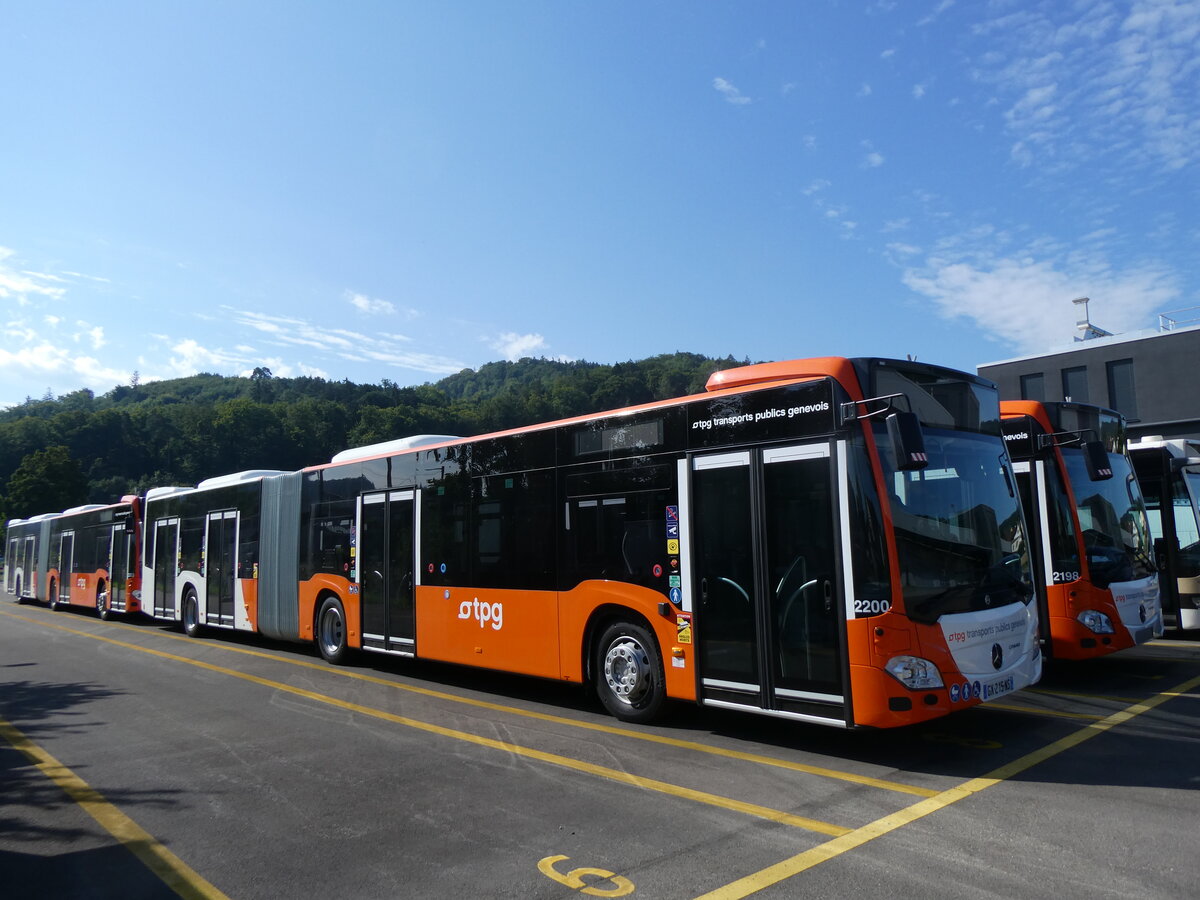 (265'034) - Aus Frankreich: Gem'Bus, St-Julien-en-Genevois - Nr. 2200/GX 215 NS - Mercedes am 27. Juli 2024 in Winterthur, Daimler Buses