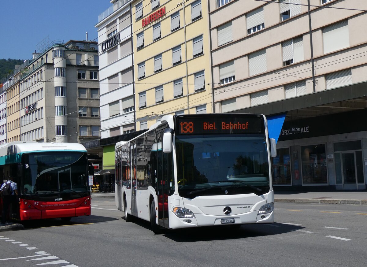 (265'303) - Intertours, Domdidier - Nr. 486/FR 300'486 - Mercedes (ex Wiener Linien, A-Wien Nr. 8122) am 30. Juli 2024 beim Bahnhof Biel