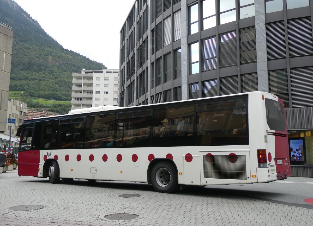 (265'355) - TPF Fribourg - Nr. 36/FR 300'358 - Volvo am 3. August 2024 beim Bahnhof Visp