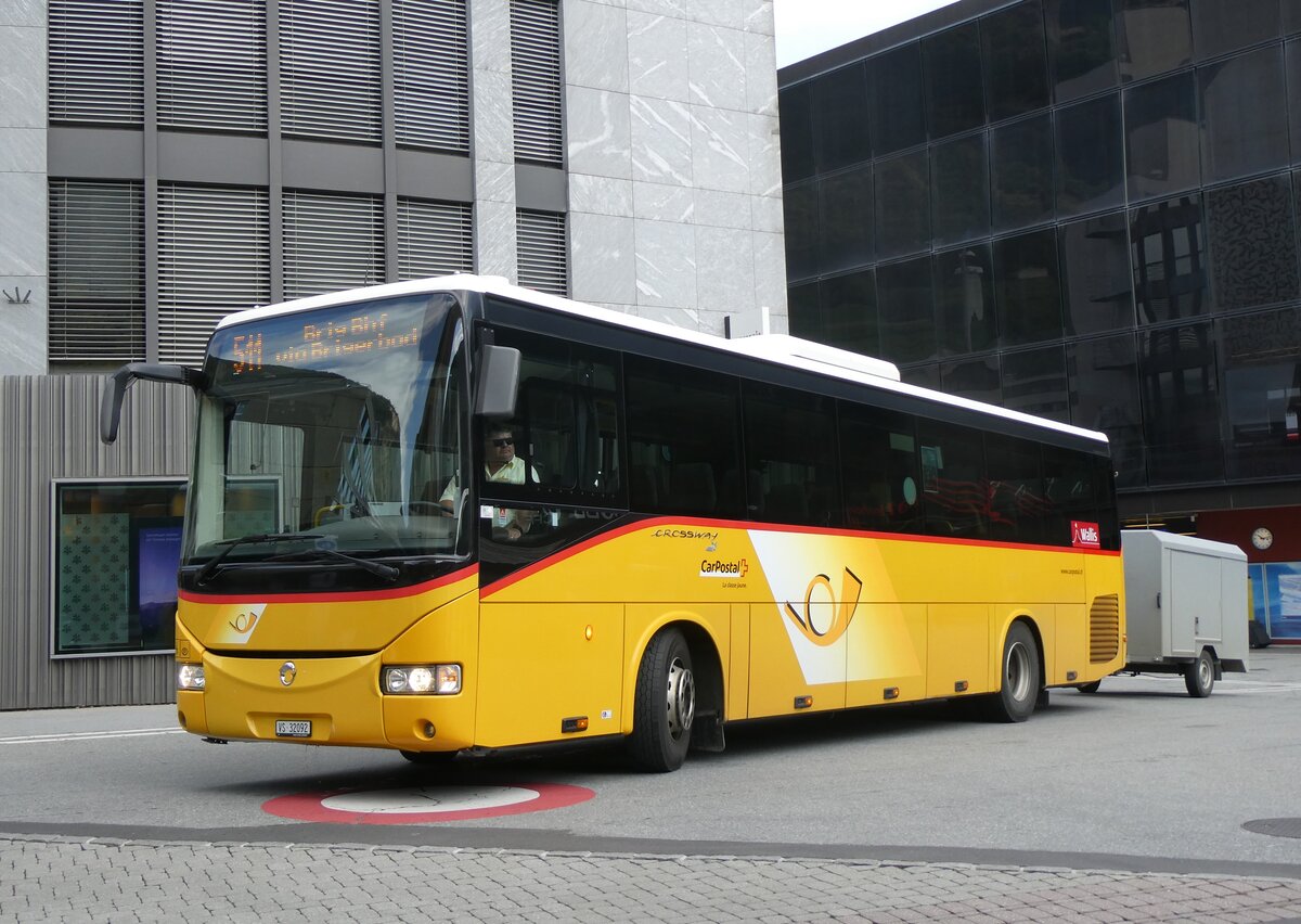 (265'390) - PostAuto Wallis - VS 32'092/PID 5460 - Irisbus (ex CarPostal Ouest) am 3. August 2024 beim Bahnhof Visp