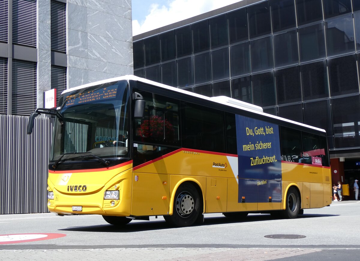 (265'484) - PostAuto Wallis - VS 445'913/PID 10'456 - Iveco am 8. August 2024 beim Bahnhof Visp