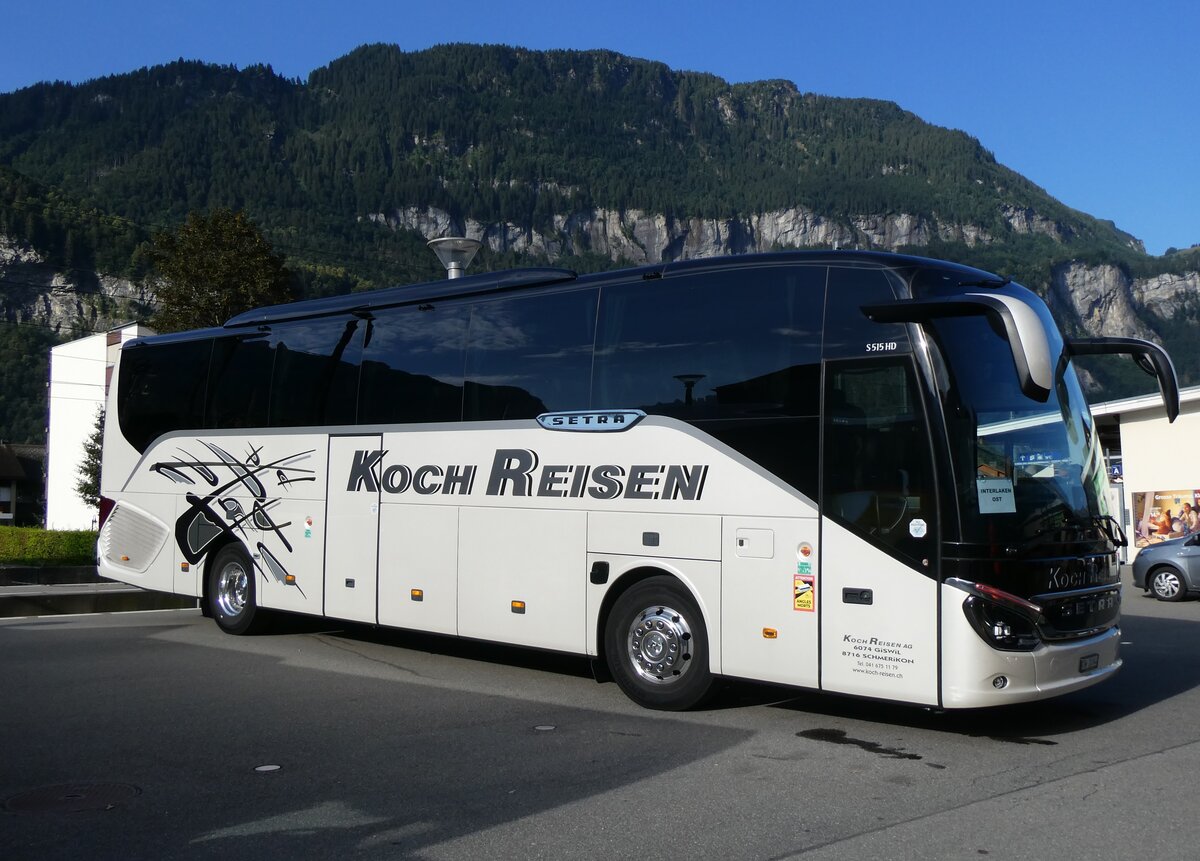 (265'561) - Koch, Giswil - OW 24'944 - Setra am 13. August 2024 beim Bahnhof Meiringen