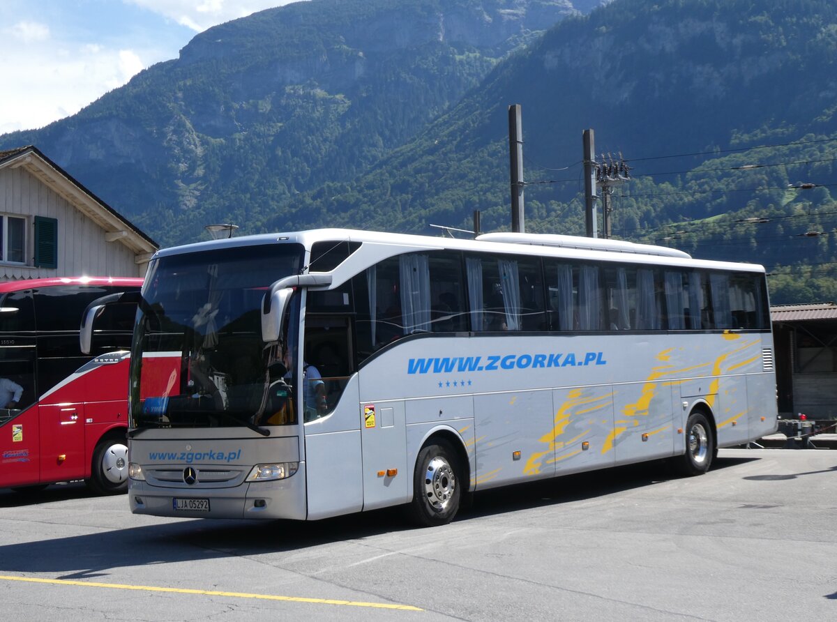 (265'617) - Aus Polen: Zgrka, Modliborzyce - LJA 05'292 - Mercedes am 13. August 2024 beim Bahnhof Meiringen