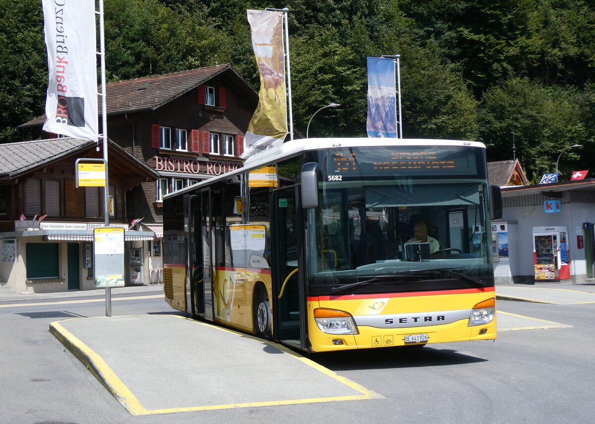 (265'982) - Flck, Brienz - Nr. 8/BE 643'926/PID 5682 - Setra am 19. August 2024 beim Bahnhof Brienz