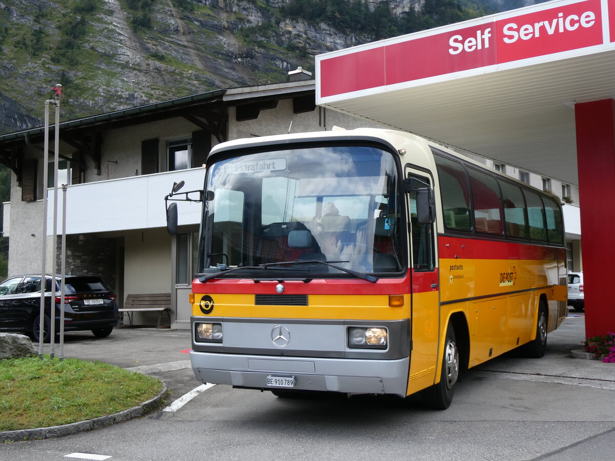 (266'898) - Buzzi, Bern - BE 910'789 - Mercedes (ex Mattli, Wassen PID 2295) am 10. September 2024 in Innertkirchen, Tankstelle Feuz