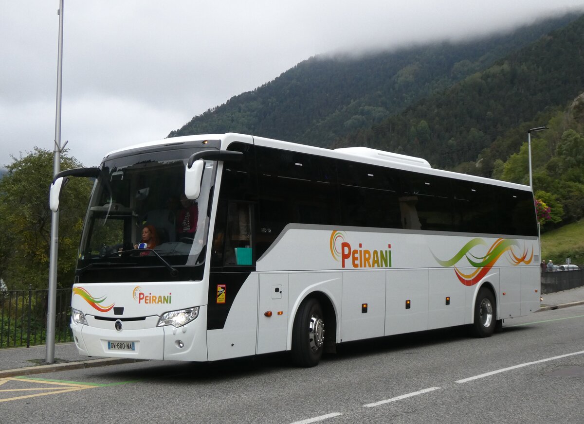 (267'163) - Aus Frankreich: Peirani, Contes - GW 660 NA - Temsa am 18. September 2024 in La Cortinada, Plaa de La Cortinada