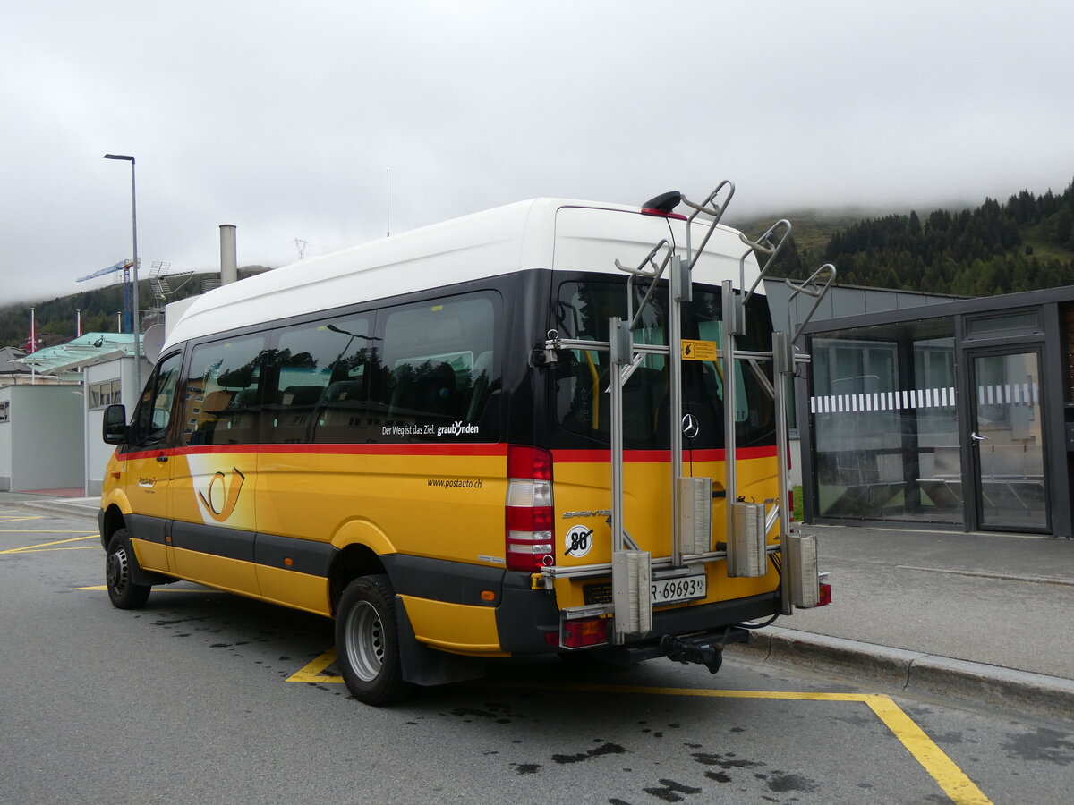 (267'533) - PostAuto Graubnden - GR 69'693/PID 11'176 - Mercedes am 24. September 2024 in San Bernardino, Villaggio