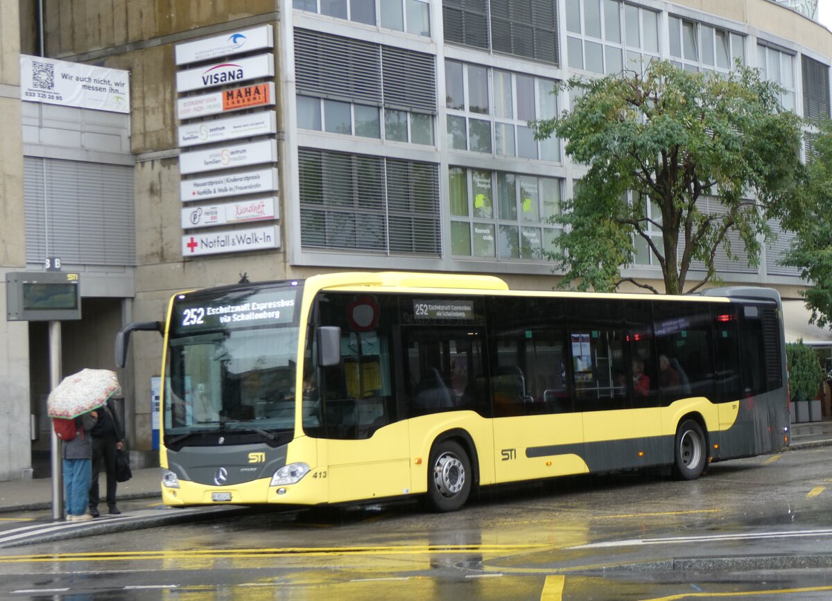 (267'593) - STI Thun - Nr. 413/BE 851'413 - Mercedes am 28. September 2024 beim Bahnhof Thun