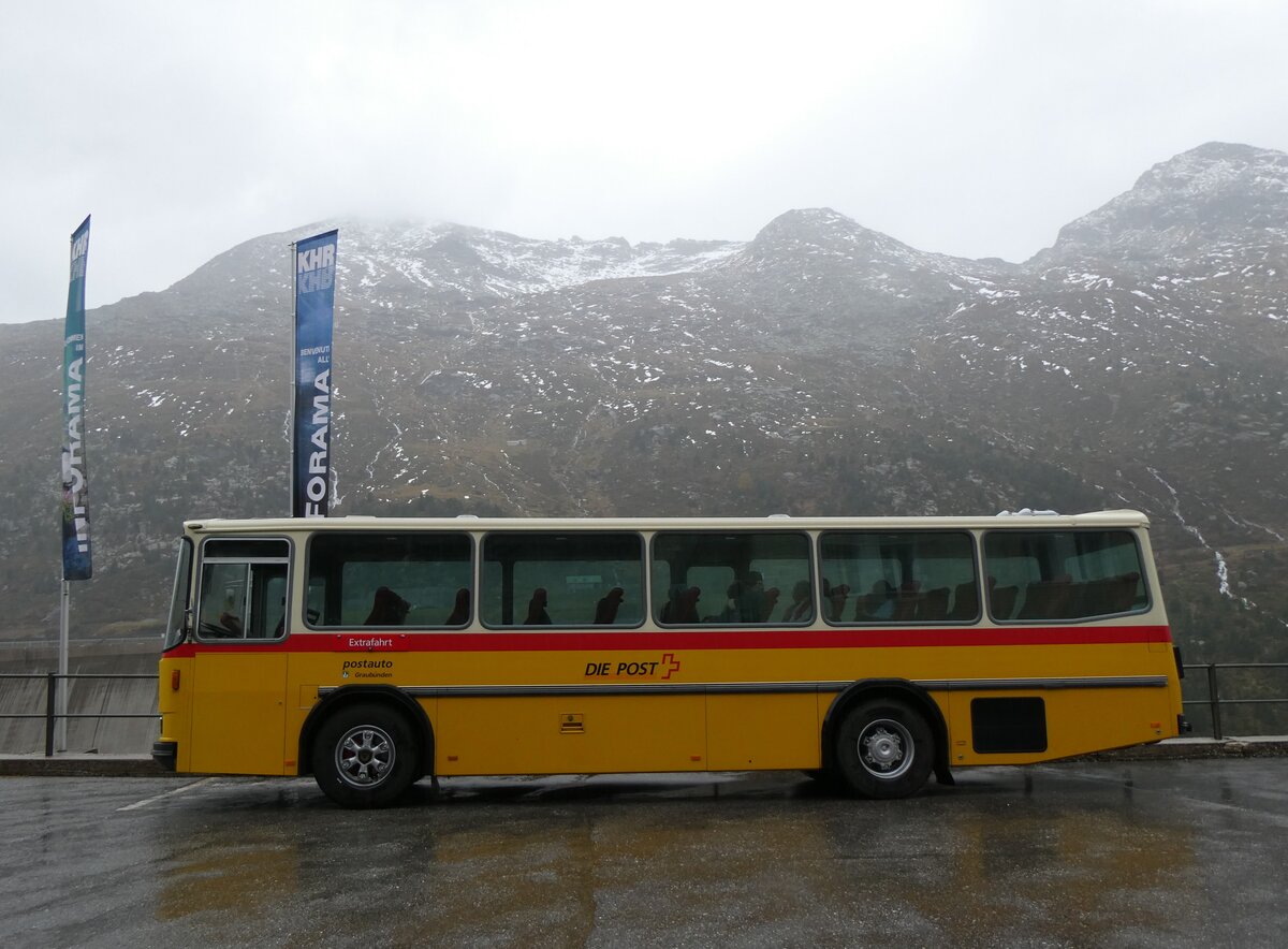 (267'896) - Ltscher, Haldenstein - GR 30'758 - Saurer/R&J (ex Dornbierer, Thal; ex FRAM Drachten/NL Nr. 24; ex PostAuto Graubnden PID 2870; ex P 24'367) am 8. Oktober 2024 in Ferrera, Lago di Lei