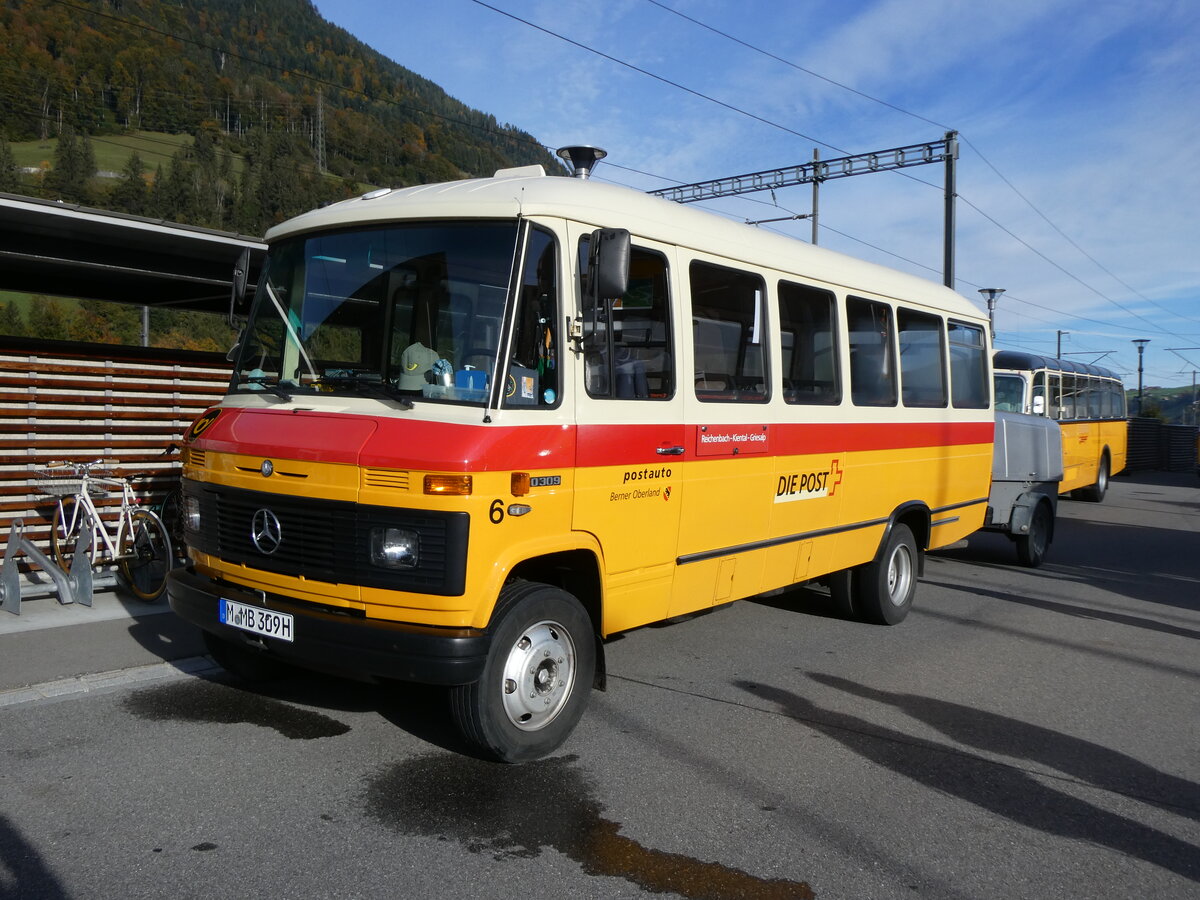 (268'012) - Aus Deutschland: Hahn, Mnchen - Nr. 6/M-MB 309H - Mercedes (ex Mller, CH-Ennetmoos; ex Portenier, CH-Adelboden Nr. 6; ex Geiger, CH-Adelboden Nr. 6) am 12. Oktober 2024 beim Bahnhof Reichenbach