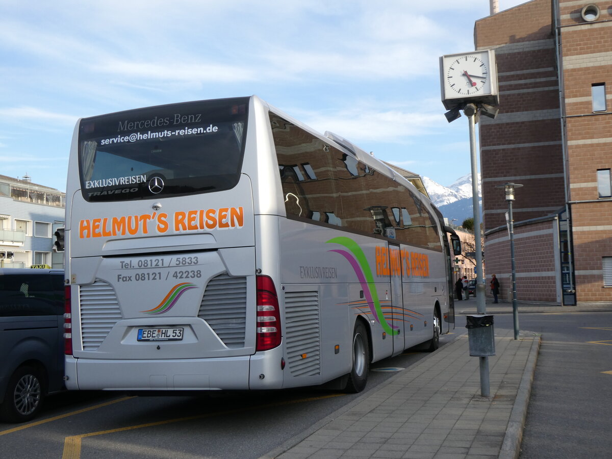 (272'655) - Aus Deutschland: Helmut's Reisen, Markt Schwaben - EBE-HL 53 - Mercedes am 6. Mrz 2025 beim Bahnhof Spiez