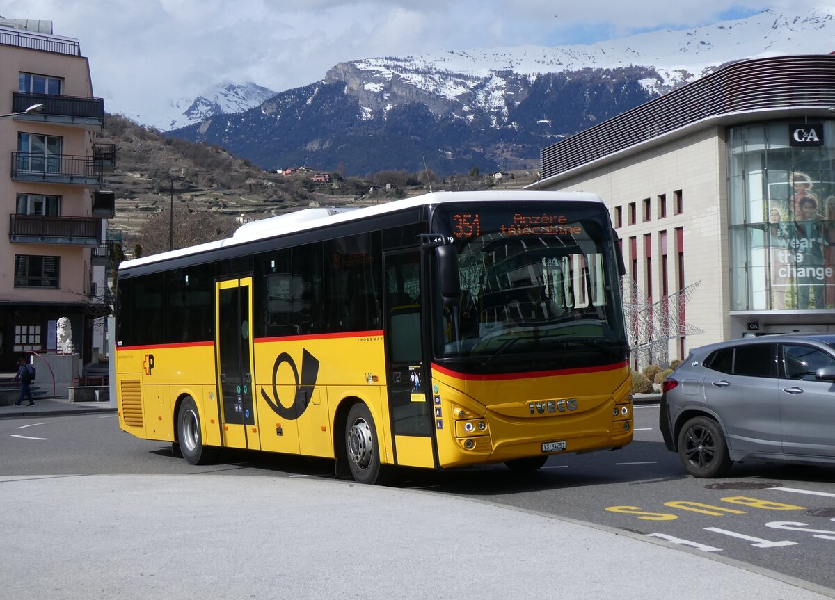 (272'803) - Buchard, Leytron - VS 84'251/PID 11'979 - Iveco am 11. Mrz 2025 beim Bahnhof Sion