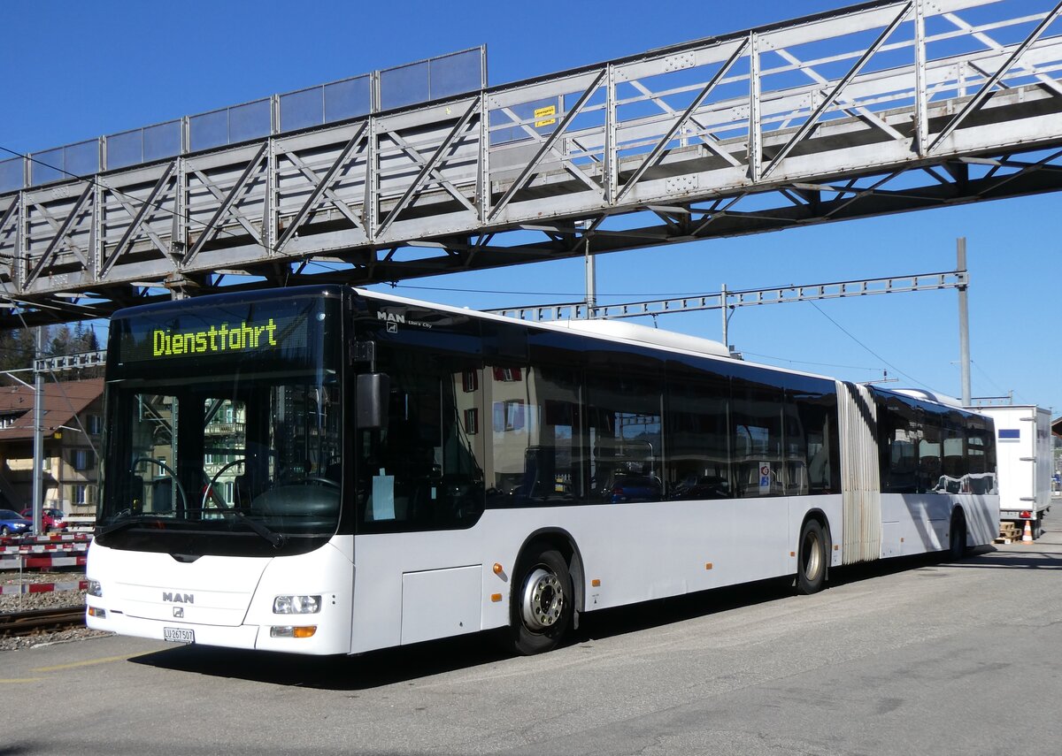 (273'821) - Hfliger, Sursee - Nr. 8/LU 267'507 - MAN (ex St. Gallerbus, St. Gallen Nr. 276) am 11. April 2025 beim Bahnhof Langnau