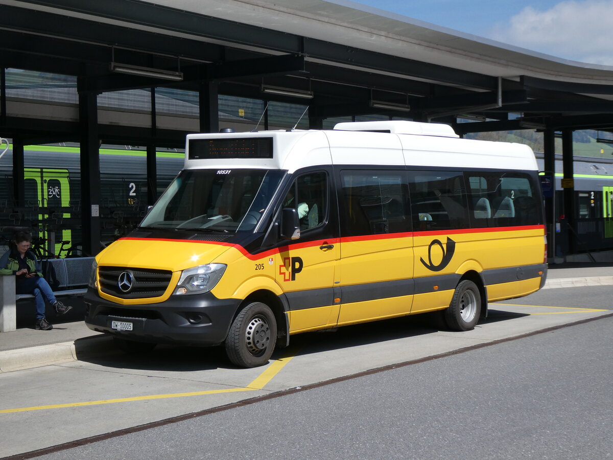 (274'339) - PostAuto Zentralschweiz - Nr. 205/OW 10'005/PID 10'531 - Mercedes (ex Nr. 15; ex Dillier, Sarnen Nr. 15) am 28. April 2025 beim Bahnhof Schpfheim
