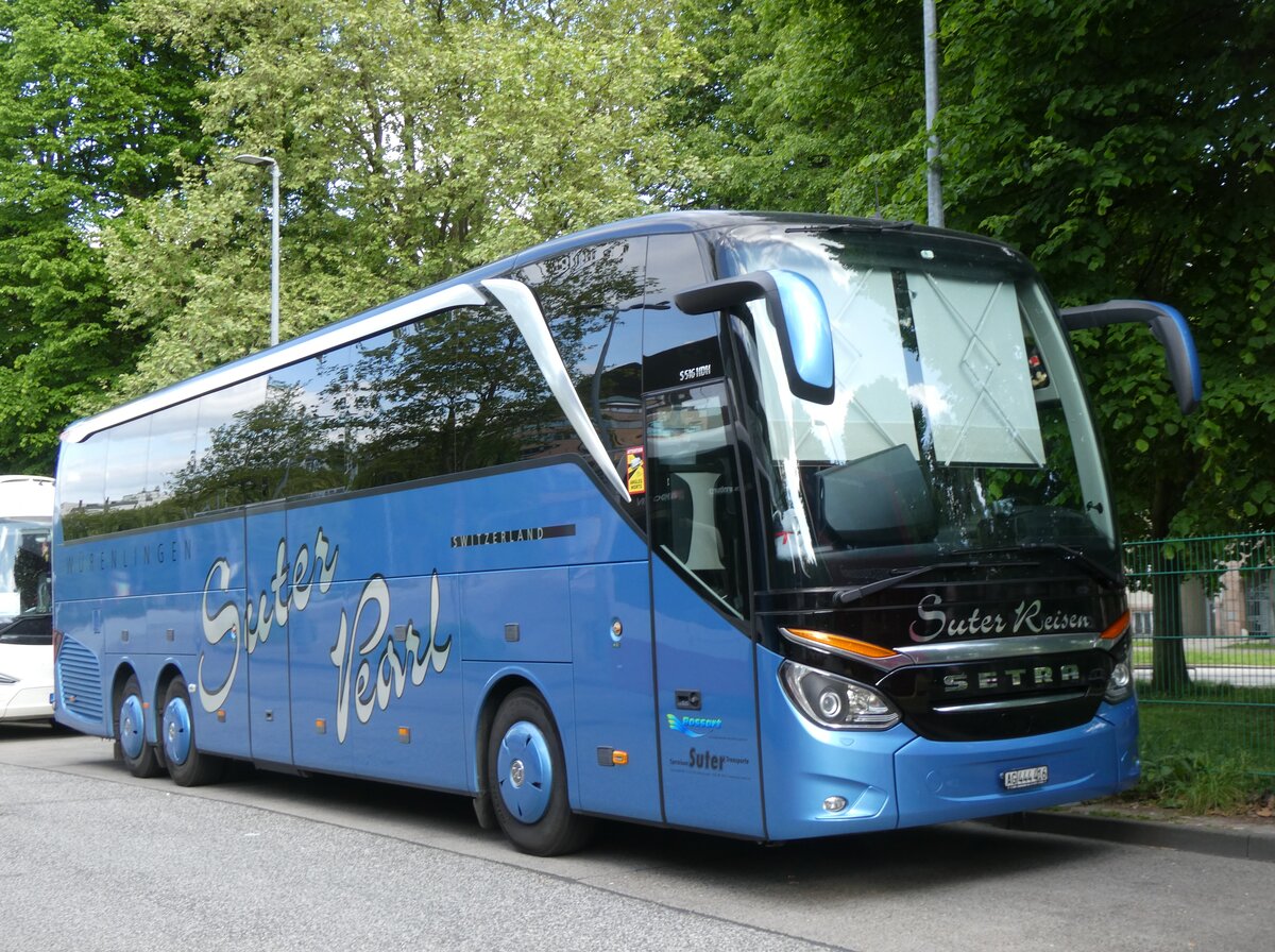 (275'380) - Aus der Schweiz: Suter, Wrenlingen - AG 444'416 - Setra am 10. Mai 2025 beim Hauptbahnhof Hamburg