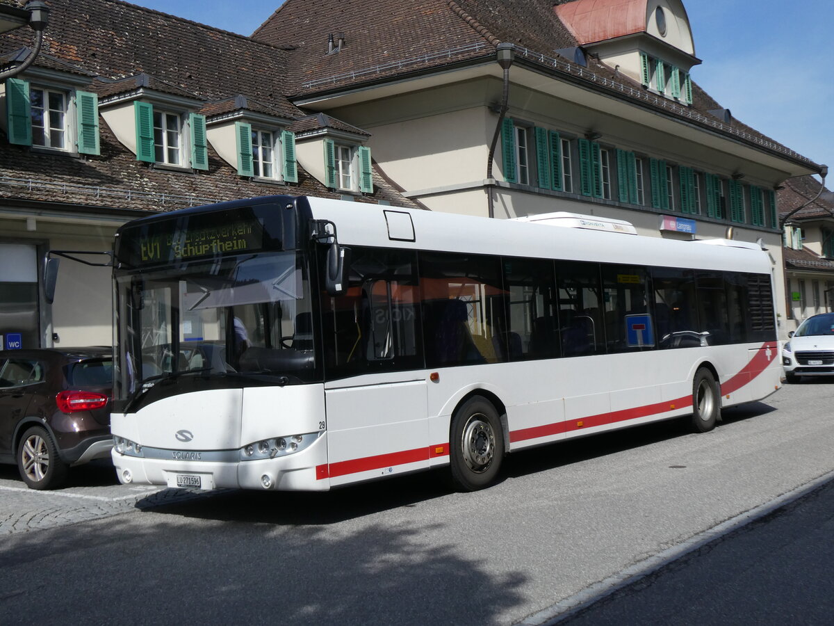 (276'174) - Hfliger, Sursee - Nr. 29/LU 271'596 - Solaris (ex ARAG Ruswil Nr. 29) am 1. Juni 2025 beim Bahnhof Langnau