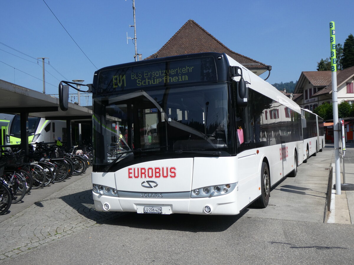 (276'562) - Hfliger, Sursee - Nr. 33/LU 206'429 - Solaris (ex ARAG Ruswil Nr. 33) am 13. Juni 2025 beim Bahnhof Langnau