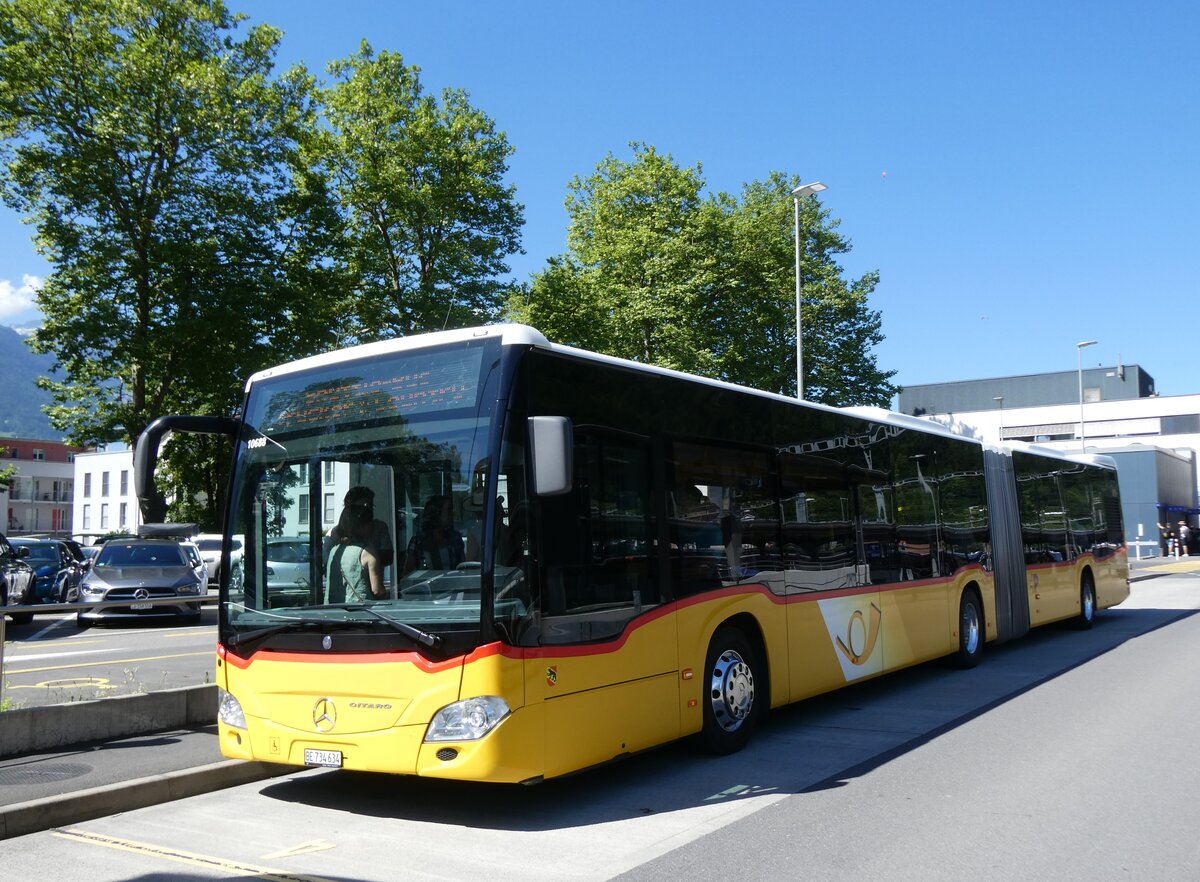 (277'295) - PostAuto Bern - Nr. 10'688/BE 734'634/PID 10'688 - Mercedes (ex Nr. 634) am 28. Juni 2025 beim Bahnhof Interlaken Ost