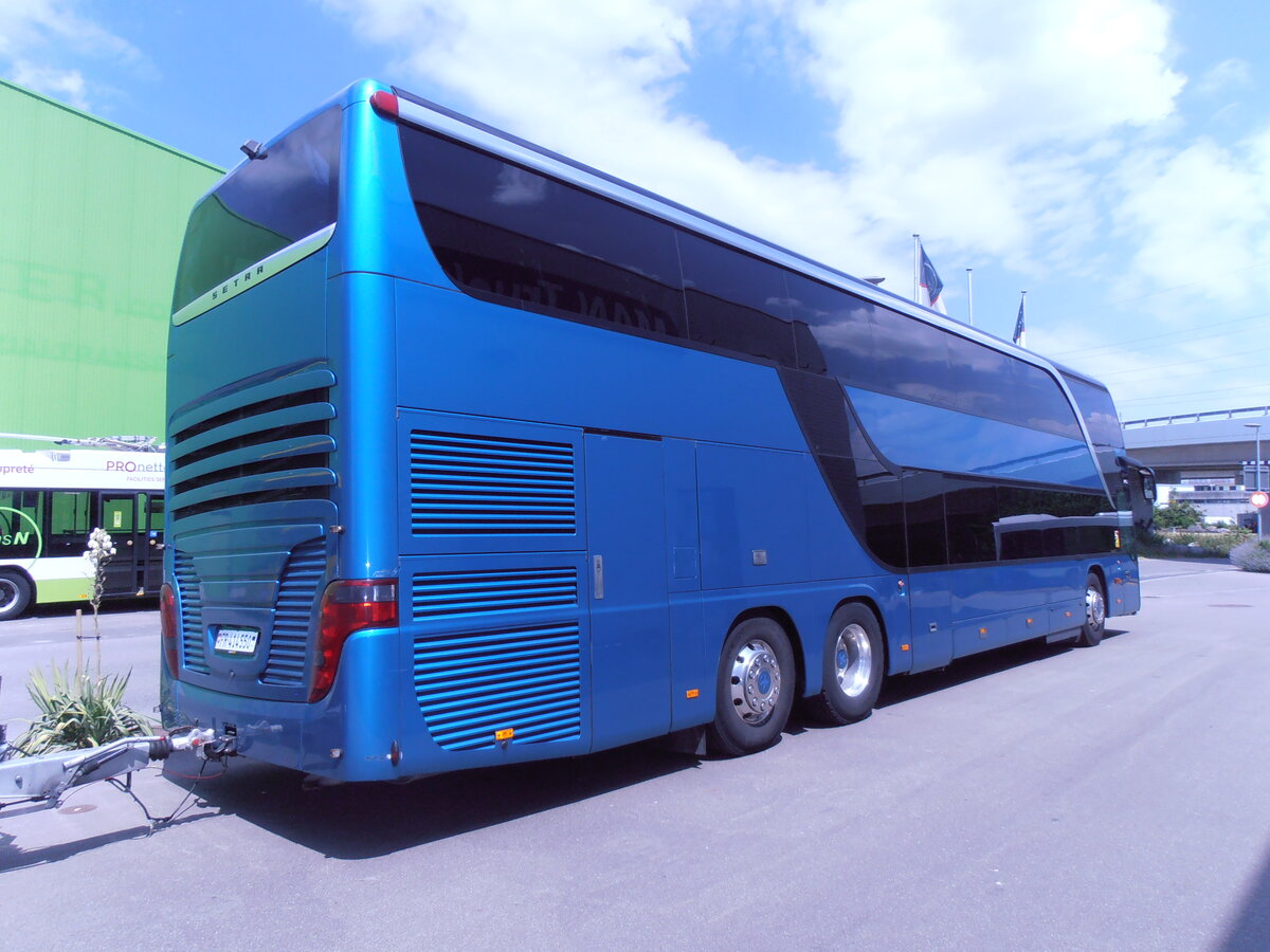 (277'621) - BelZoun Reisen, Cormrod - FR 414'550 - Setra am 5. Juli 2025 in Kerzers, Interbus