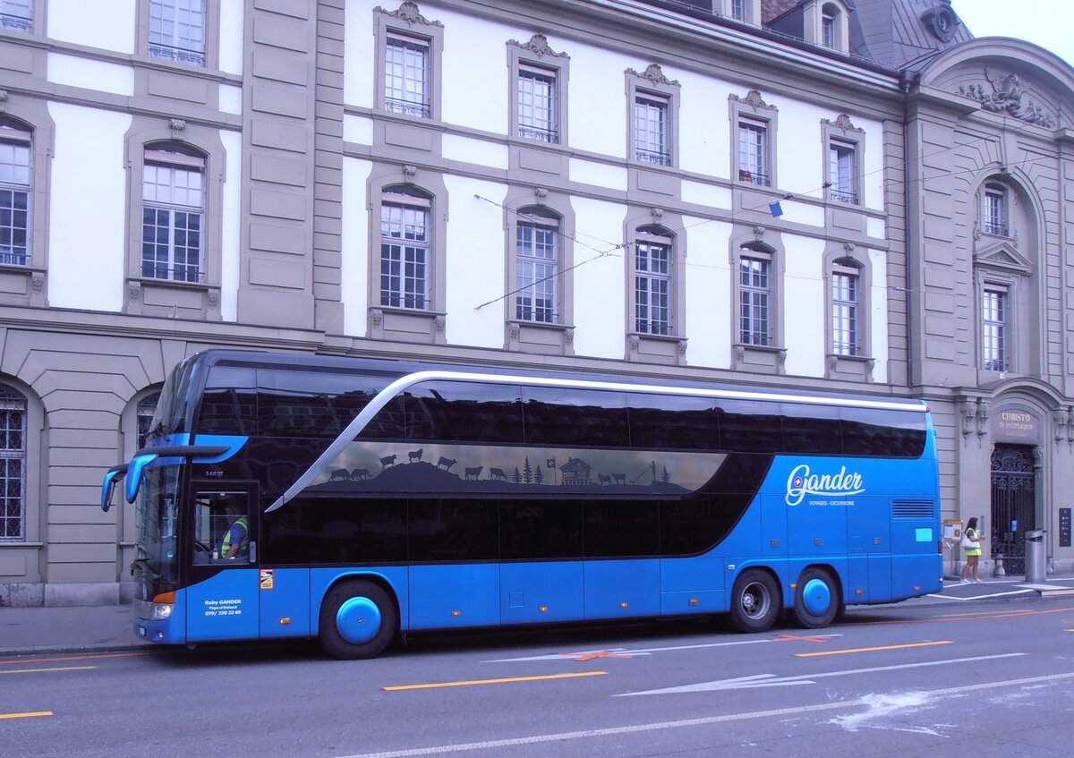 (277'651) - Gander, Chteau-d'Oex - VD 183'523 - Setra am 6. Juli 2025 beim Bahnhof Bern