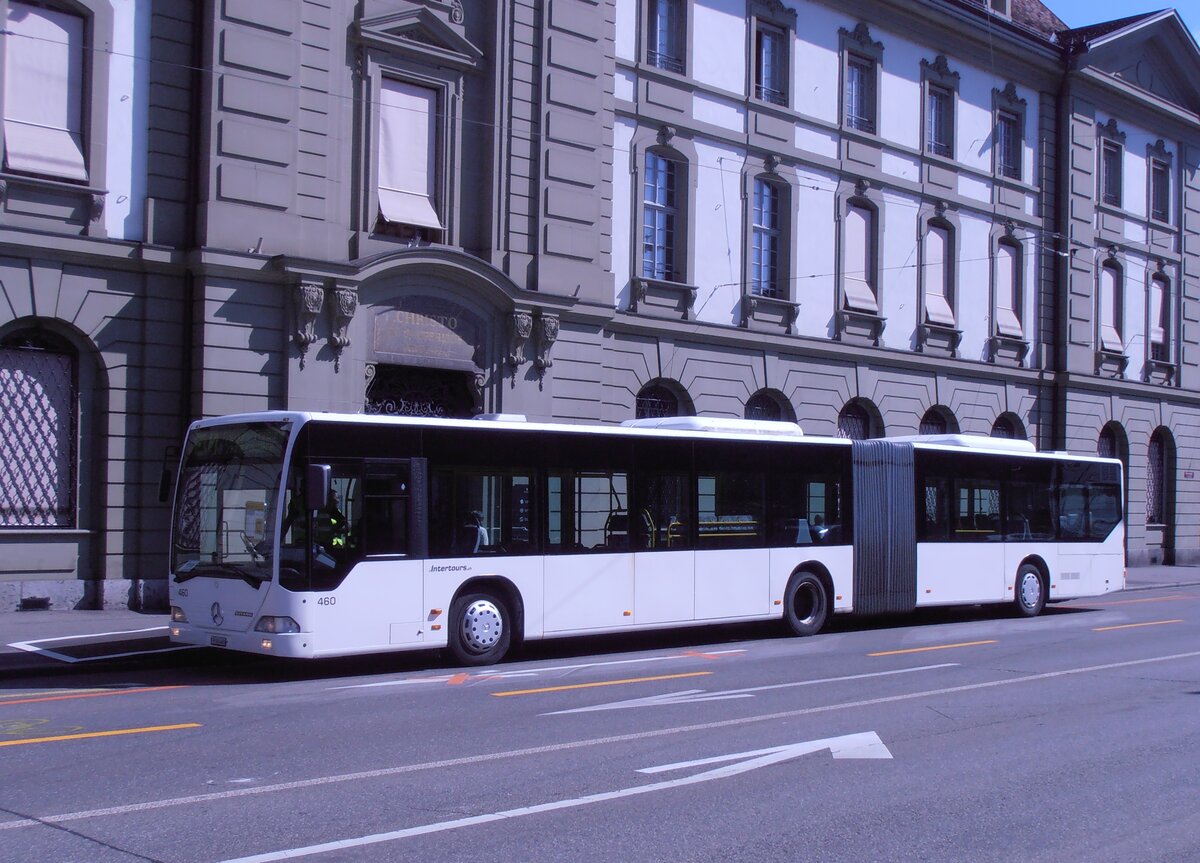 (277'719) - Intertours, Domdidier - Nr. 460/FR 300'460 - Mercedes (ex Nr. 204; ex Nr. 1; ex ARAG Ruswil; ex Schneider, Ermeswil Nr. 7) am 9. Juli 2025 beim Bahnhof Bern