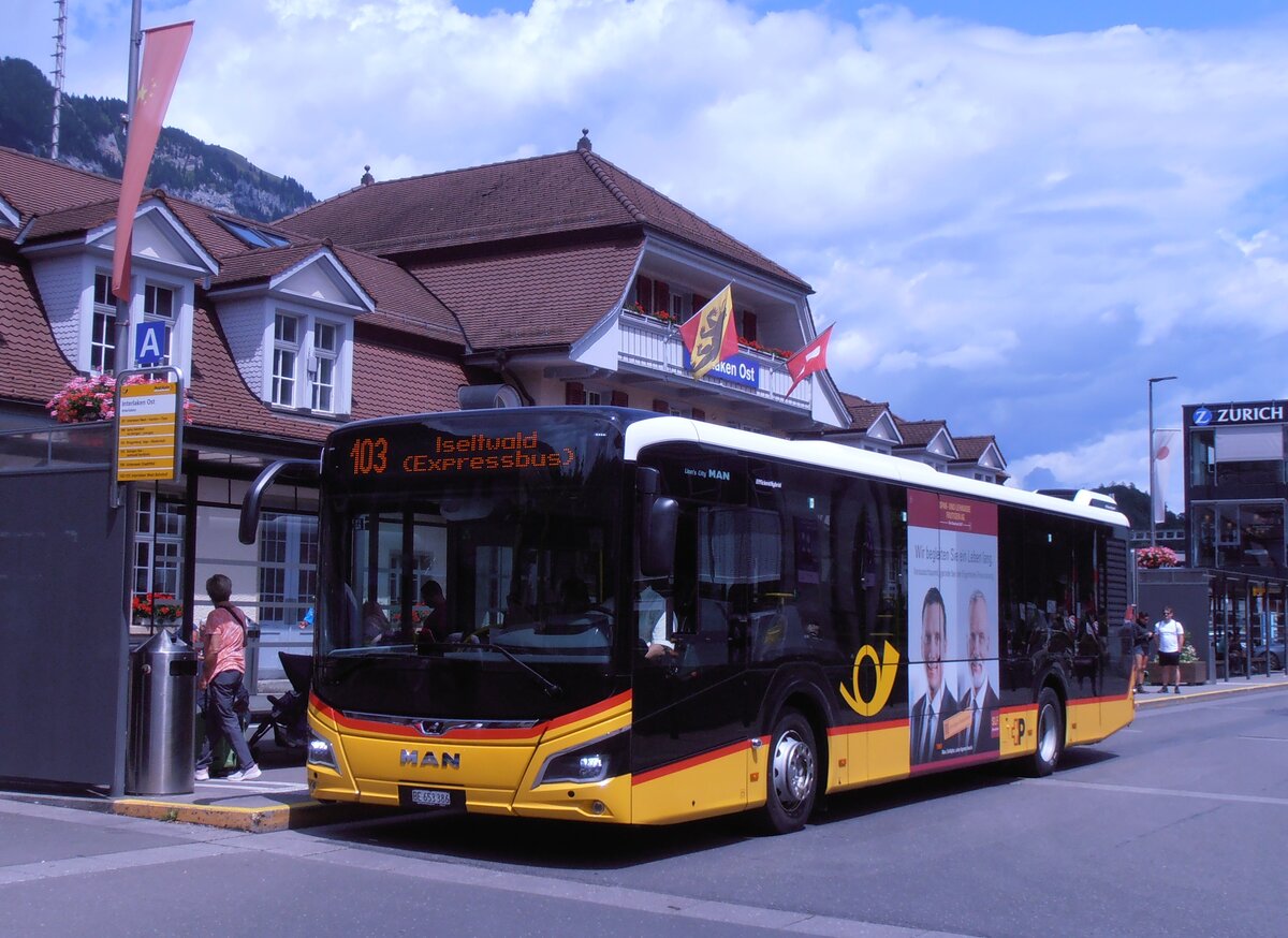 (277'832) - PostAuto Bern - BE 653'386/PID 12'065 - MAN am 14. Juli 2025 beim Bahnhof Interlaken Ost