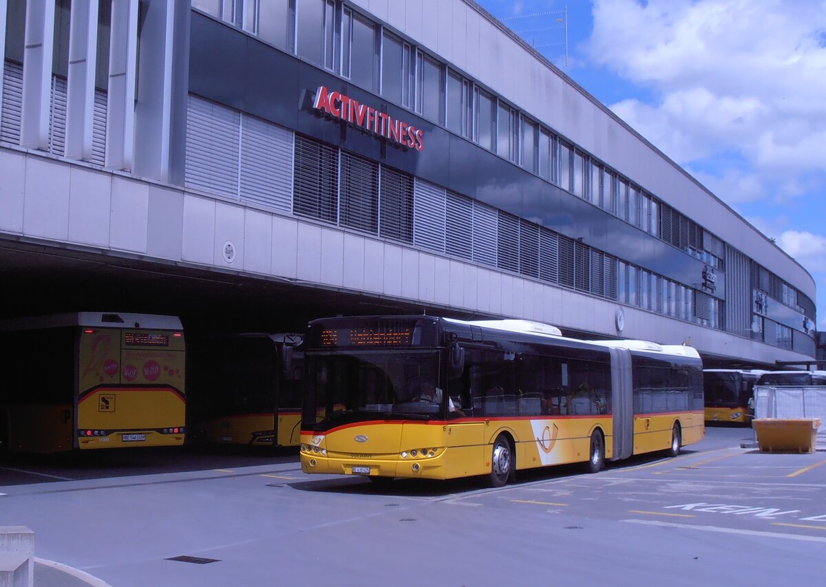 (277'921) - Steiner, Ortschwaben - Nr. 15/BE 438'425/PID 10'311 - Solaris (ex PostAuto Bern Nr. 684) am 17. Juli 2025 in Bern, Postautostation