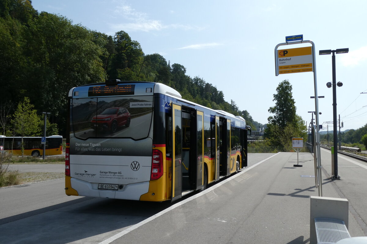 (278'857) - PostAuto Bern - BE 610'542/PID 11'686 - Mercedes am 15. August 2025 beim Bahnhof Laupen