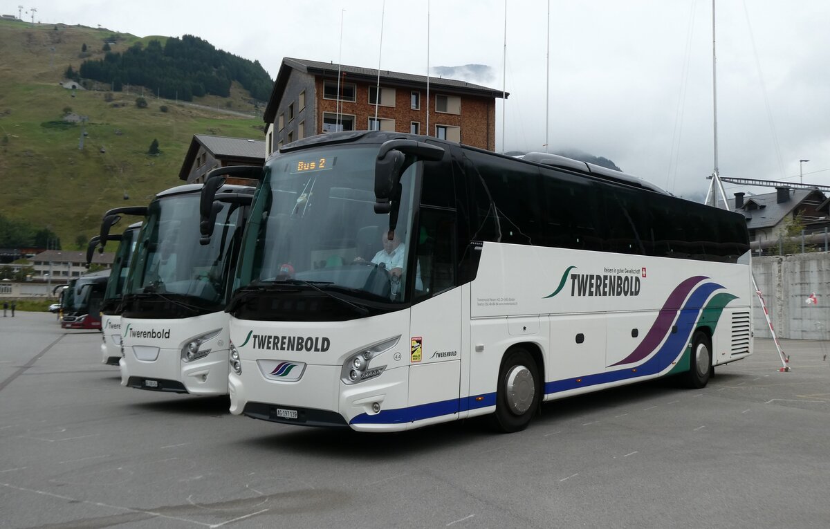 (280'064) - Twerenbold, Baden - Nr. 44/AG 197'139 - VDL am 8. September 2025 in Andermatt, Bahnhofplatz (280'064) - Twerenbold, Baden - Nr. 44/AG 197'139 - VDL am 8. September 2025 in Andermatt, Bahnhofplatz