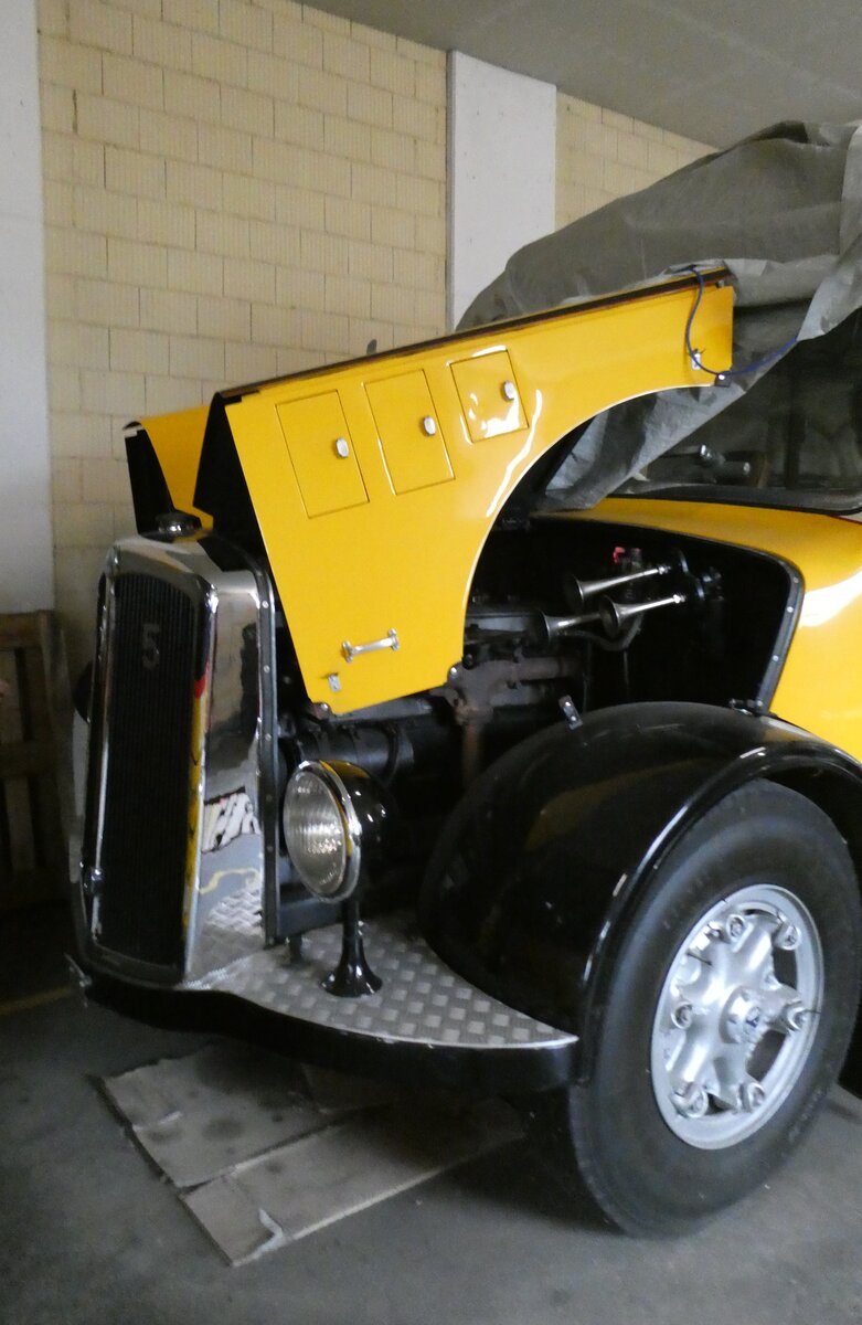 (280'245) - Solèr&Fontana, Ilanz - Nr. 5 - Saurer/R&J am 10. September 2025 in Disentis, Garage Bundi (Teilaufnahme) (280'245) - Solèr&Fontana, Ilanz - Nr. 5 - Saurer/R&J am 10. September 2025 in Disentis, Garage Bundi (Teilaufnahme)