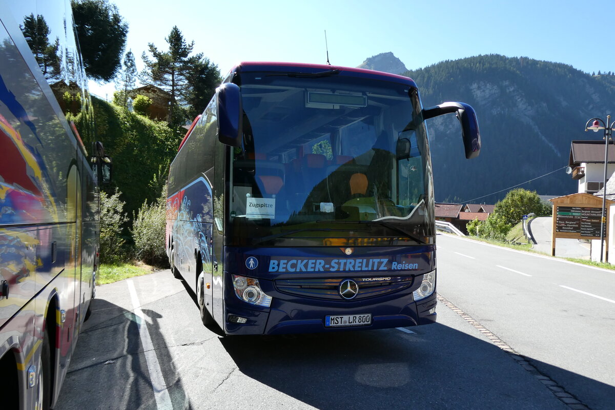 (280'594) - Aus Deutschland: Becker-Sterlitz, Neusterlitz - MST-LR 800 - Mercedes am 19. September 2025 in Rinnen, Kapelle (280'594) - Aus Deutschland: Becker-Sterlitz, Neusterlitz - MST-LR 800 - Mercedes am 19. September 2025 in Rinnen, Kapelle