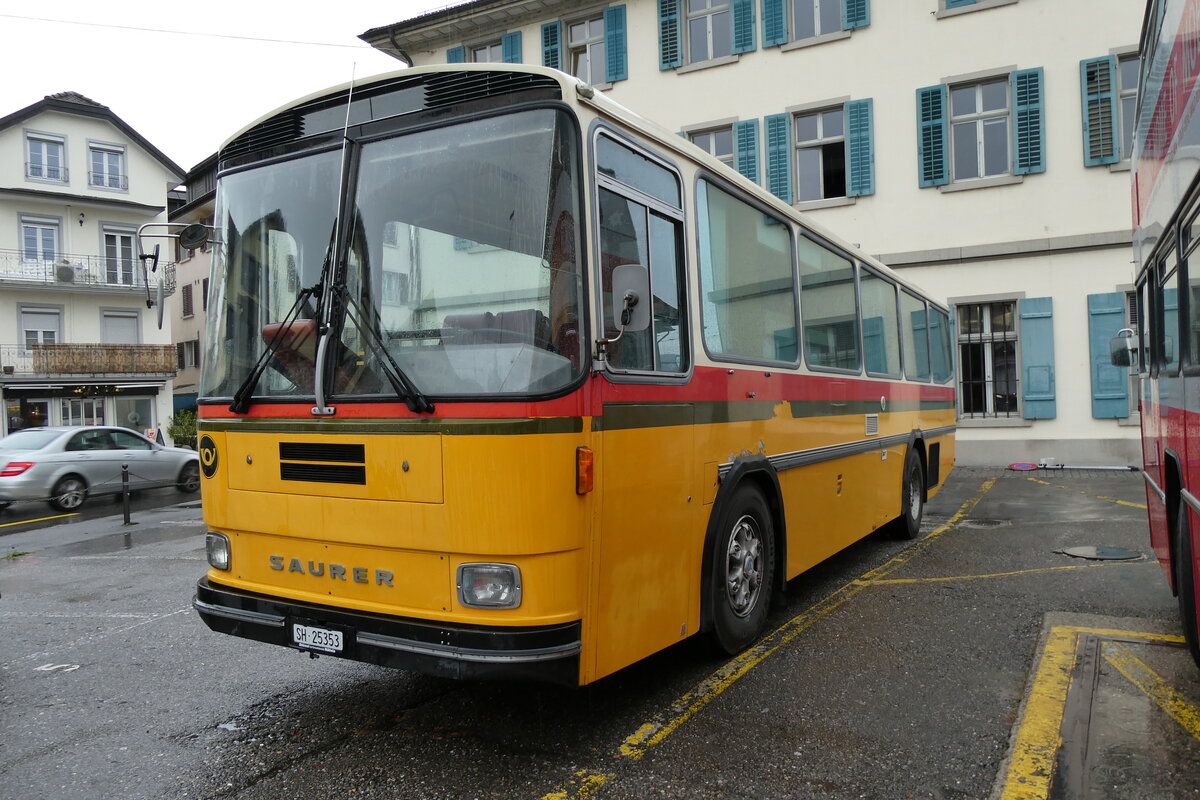 (280'697) - Peter, Winterthur - SH 25'353 - Saurer/Tüscher (ex Emch, Algetshausen; ex Maillard, Evolène; ex Segessenmann, Burgistein; ex P 24'229) am 27. September 2025 beim Bahnhof Wädenswil (280'697) - Peter, Winterthur - SH 25'353 - Saurer/Tüscher (ex Emch, Algetshausen; ex Maillard, Evolène; ex Segessenmann, Burgistein; ex P 24'229) am 27. September 2025 beim Bahnhof Wädenswil