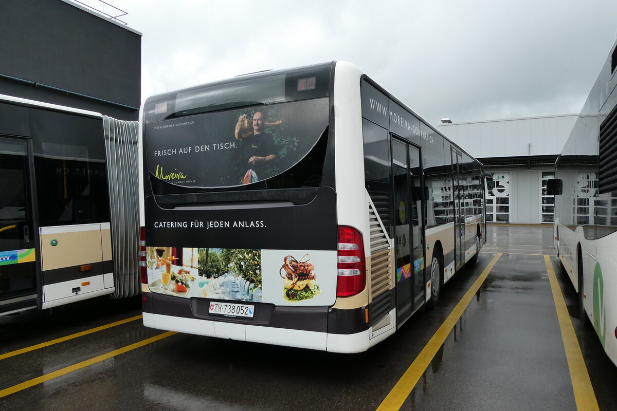 (280'764) - AZZK Zollikon - Nr. 52/ZH 738'052 - Mercedes am 27. September 2025 in Winterthur, Daimler Buses (280'764) - AZZK Zollikon - Nr. 52/ZH 738'052 - Mercedes am 27. September 2025 in Winterthur, Daimler Buses