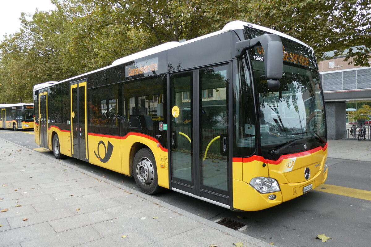 (281'212) - PostAuto Wallis - Nr. 3/VS 414'345/PID 10'957 - Mercedes am 11. Oktober 2025 beim Bahnhof Yverdon