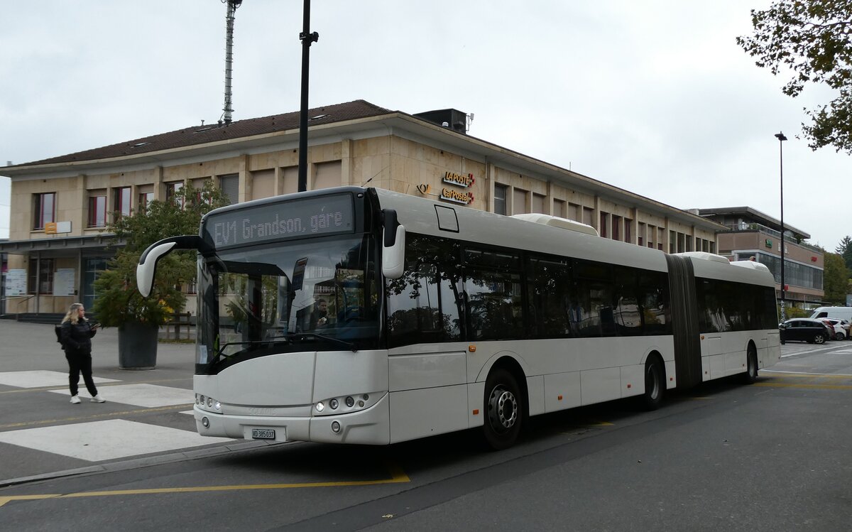 (281'255) - Overney, Vevey - VD 385'037 - Solaris (ex AAGR Rothenburg) am 11. Oktober 2025 beim Bahnhof Yverdon