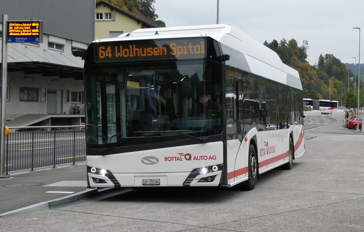 (281'311) - ARAG Ruswil - Nr. 57/LU 15'534 - eSolaris am 12. Oktober 2025 beim Bahnhof Wolhusen