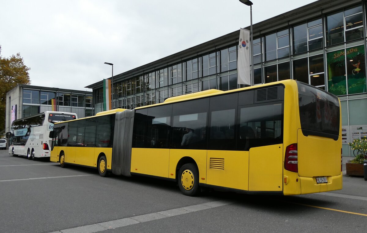 (281'504) - PostAuto Nordschweiz - BL 154'283/PID 12'419 - Mercedes (ex AAGL Liestal Nr. 98) am 14. Oktober 2025 beim Bahnhof Interlaken Ost