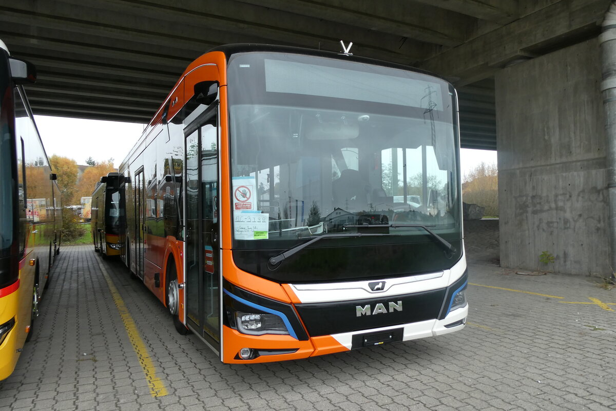 (281'984) - Genve-Tours, Genve - (3Y98) - eMAN am 1. November 2025 in Kerzers, Murtenstrasse