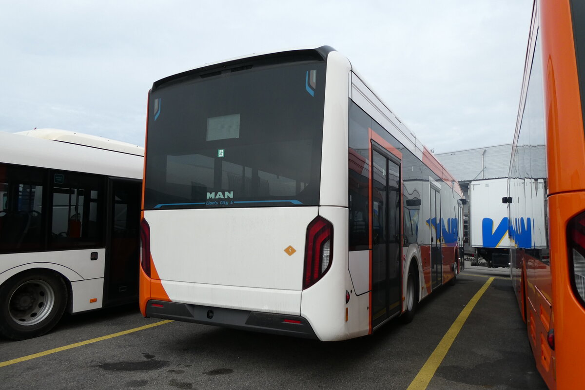 (282'007) - Genve-Tours, Genve - (3Z04) - eMAN am 1. November 2025 in Kerzers, Interbus