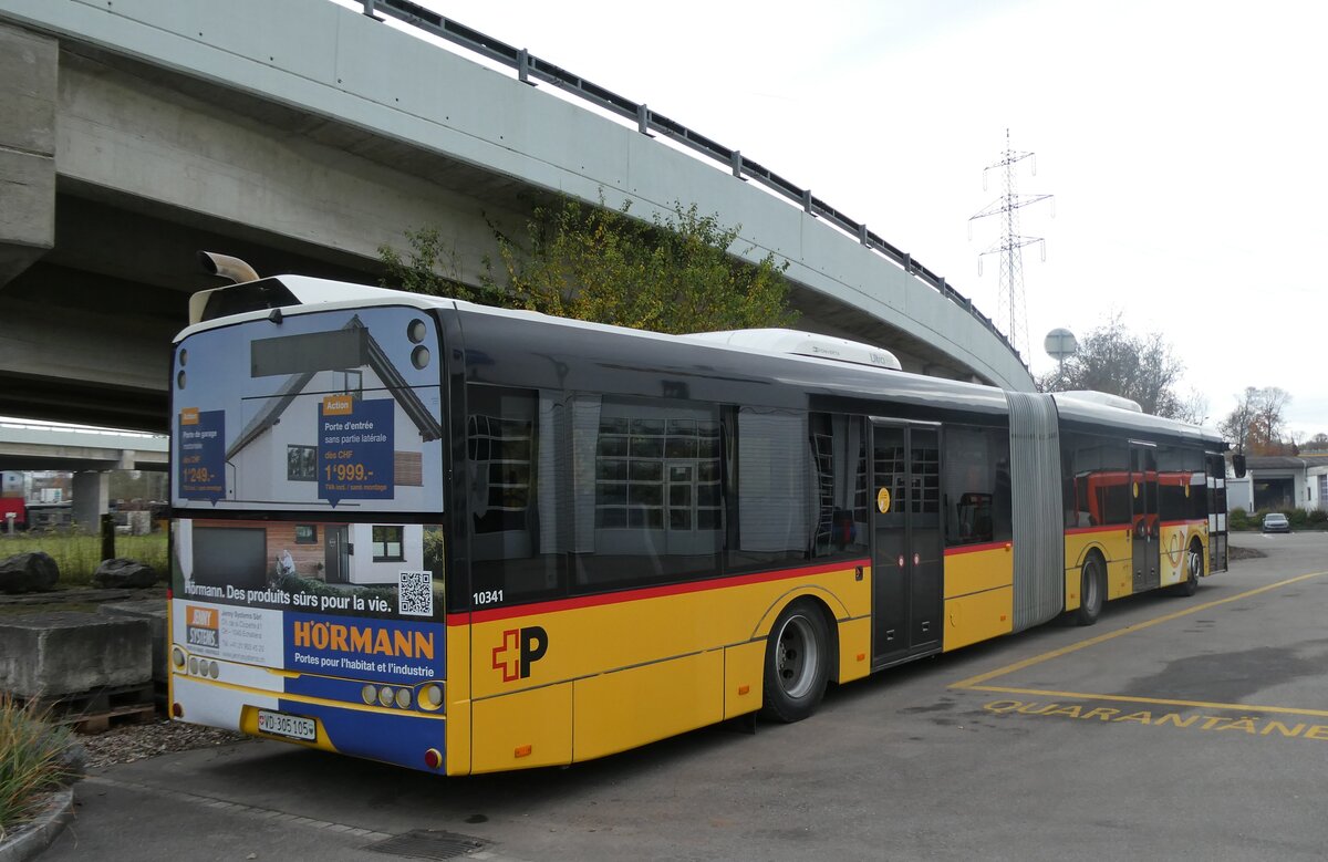 (282'454) - CarPostal Ouest - VD 305'105/PID 10'341 - Solaris am 15. November 2025 in Kerzers, Interbus