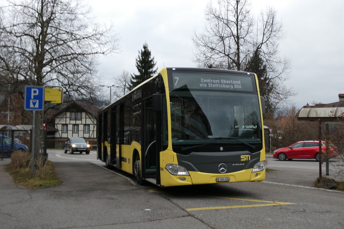 (283'488) - STI Thun - Nr. 186/BE 804'186 - Mercedes am 24. Dezember 2025 in Steffisburg, Kirche