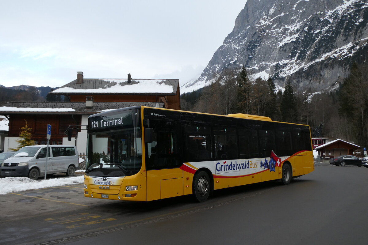 (283'661) - GrindelwaldBus, Grindelwald - Nr. 12/BE 356'085 - MAN am 2. Januar 2026 in Grindelwald, Oberer Gletscher