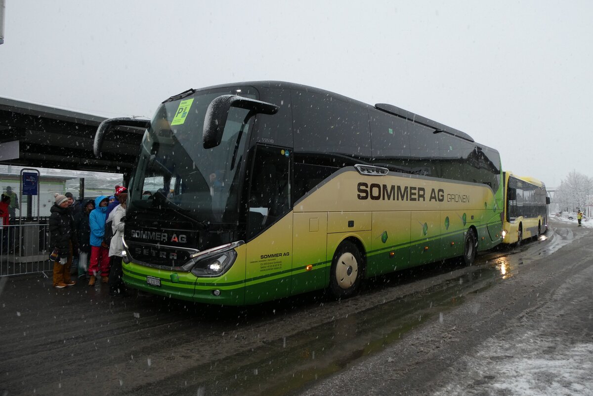 (283'847) - Sommer, Gr�nen - BE 210'155 - Setra am 10. Januar 2026 beim Bahnhof Frutigen