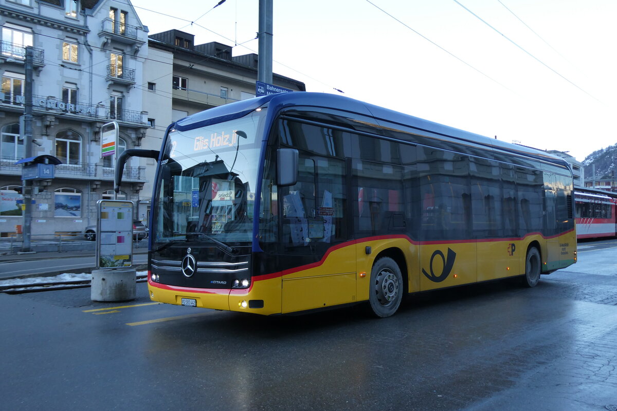 (284'146) - PostAuto Wallis - VS 581'442/PID 12'197 - eMercedes am 15- Januar 2026 beim Bahnhof Brig