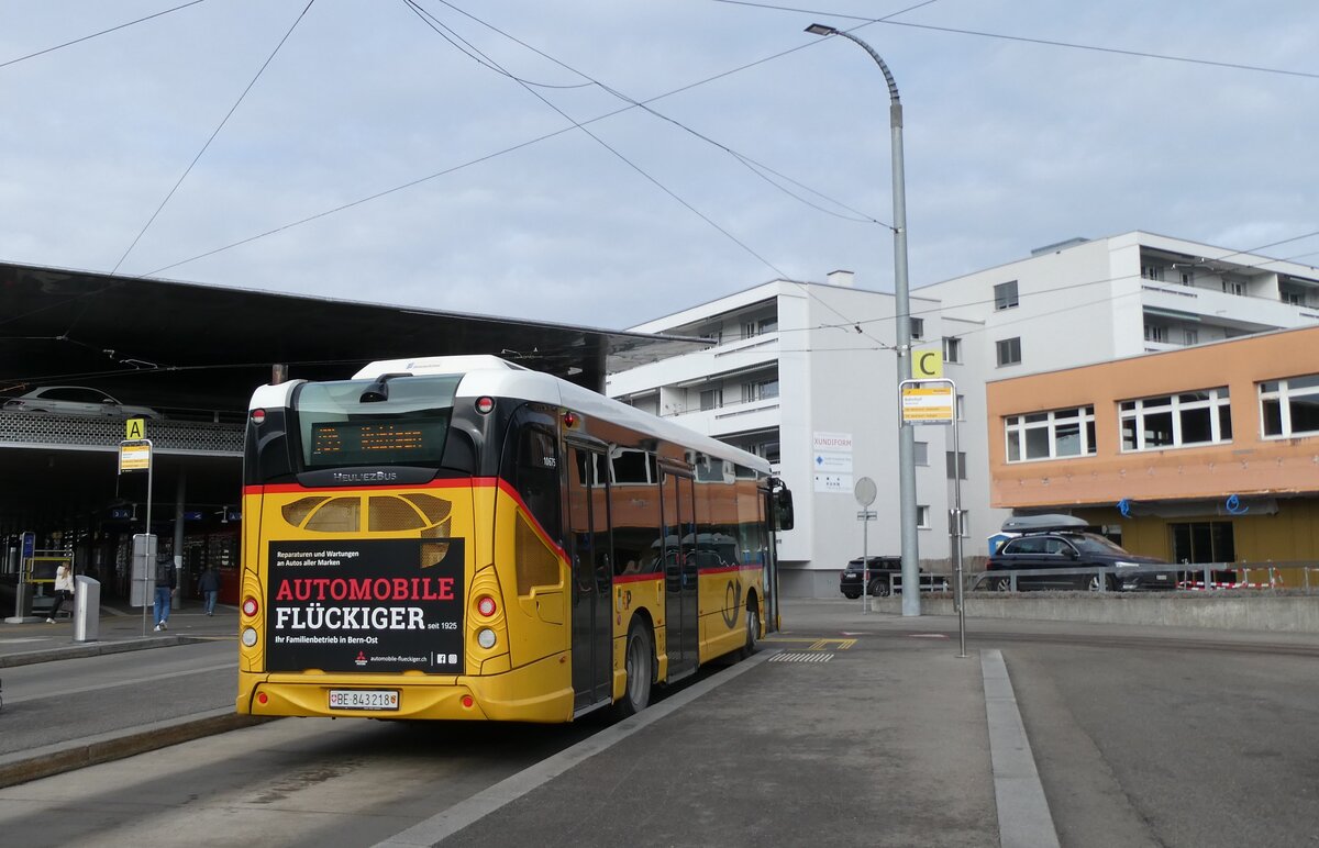 (284'309) - PostAuto Bern - Nr. 218/BE 843'218/PID 10'675 - Heuliez am 22. Januar 2026 beim Bahnhof Worb Dorf