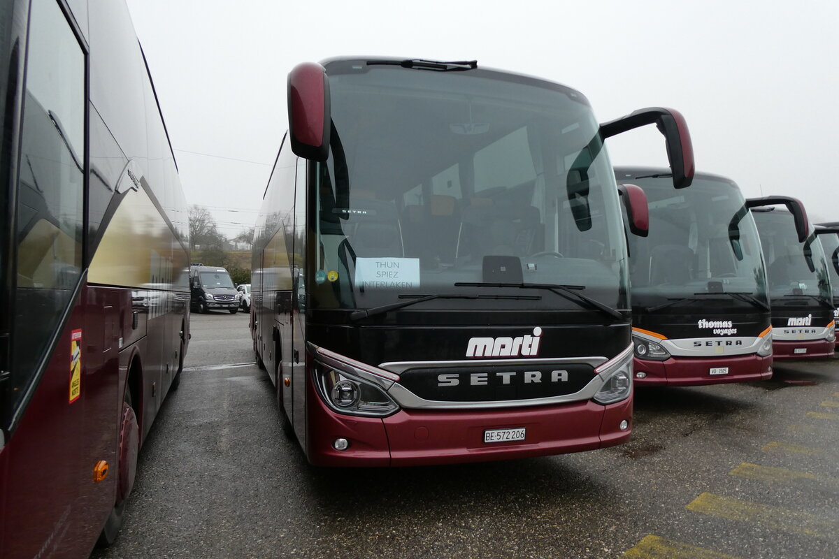 (284'705) - Marti, Kallnach - Nr. 6/BE 572'206 - Setra am 7. Februar 2026 in Kallnach, Car-Terminal